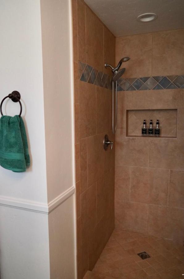 Cozy Family Hideaway, Sleeps 8, 4 Tv'S Yard, Shops Villa Сими Вали Екстериор снимка