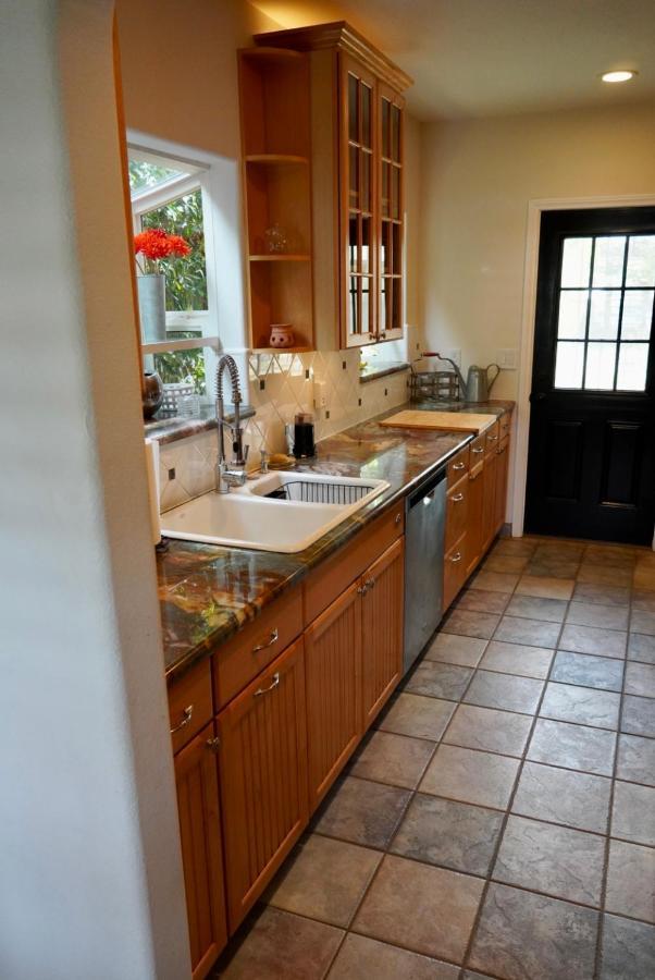 Cozy Family Hideaway, Sleeps 8, 4 Tv'S Yard, Shops Villa Сими Вали Екстериор снимка